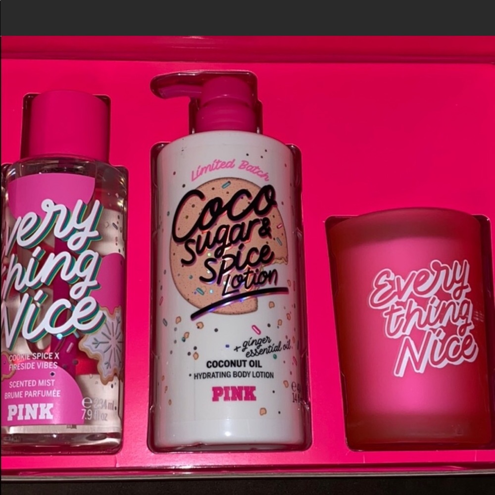 VS PINK GIFT SET🎀 - Picture 7 of 8